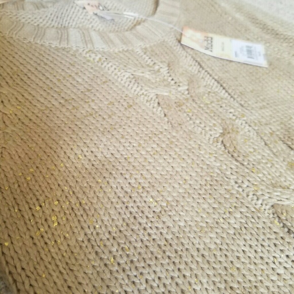 Cute sweater - Picture 2 of 4